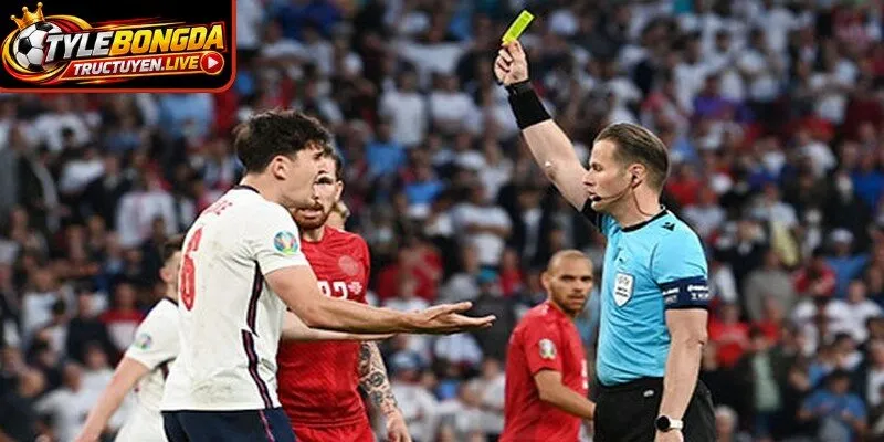 Cân não cùng kèo chấp thẻ kịch tính